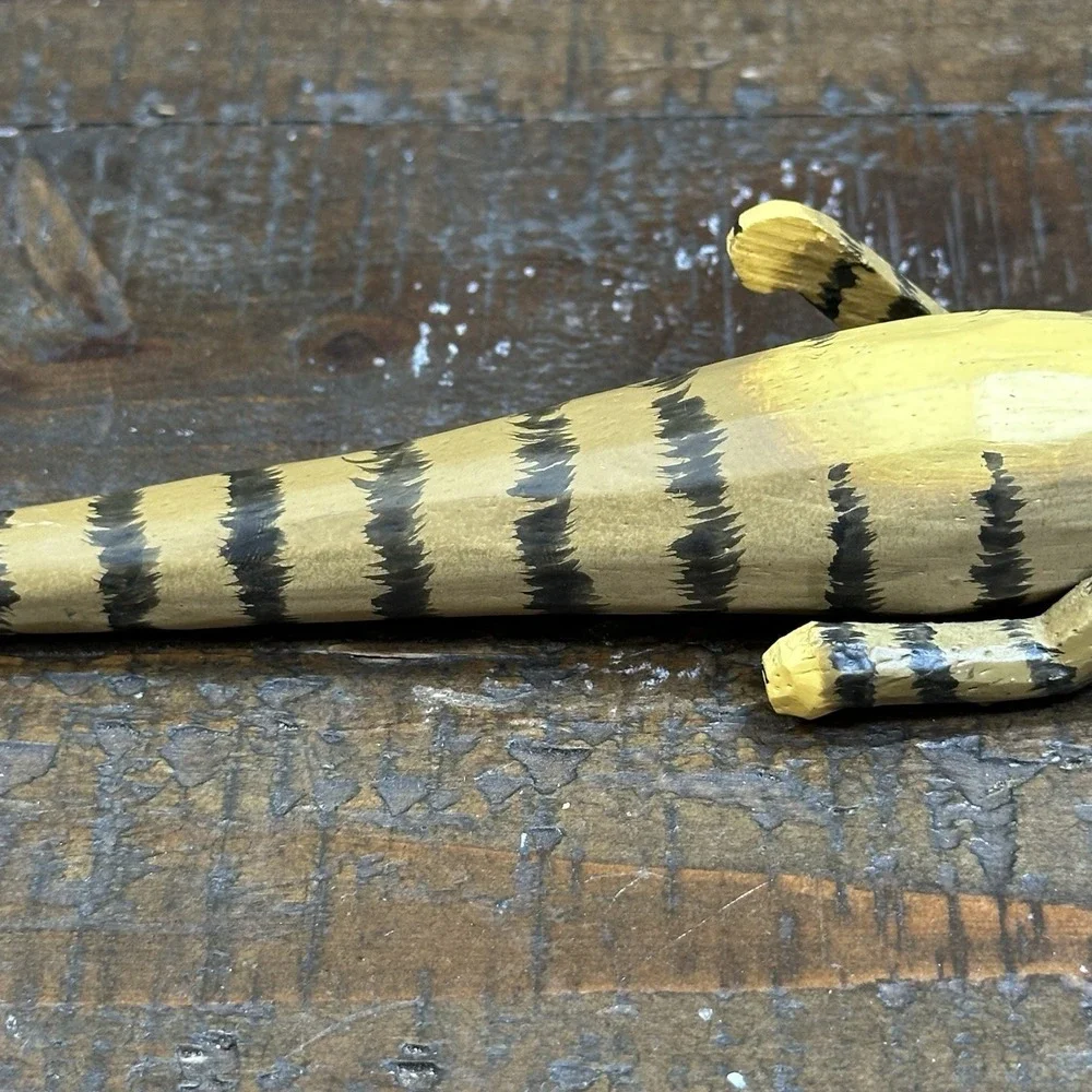 VTG Hand Carved Tiger Cat Pen – Wooden Folk Art Figurine‎ – Desk Decor